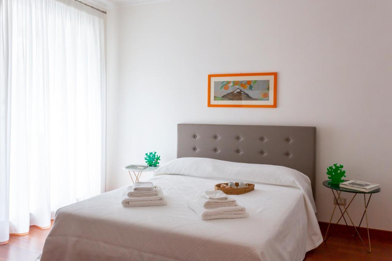 Suite La Pergola - Centro Storico カターニア エクステリア 写真