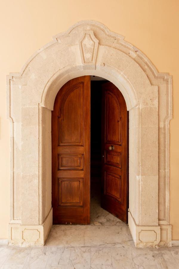 Suite La Pergola - Centro Storico カターニア エクステリア 写真